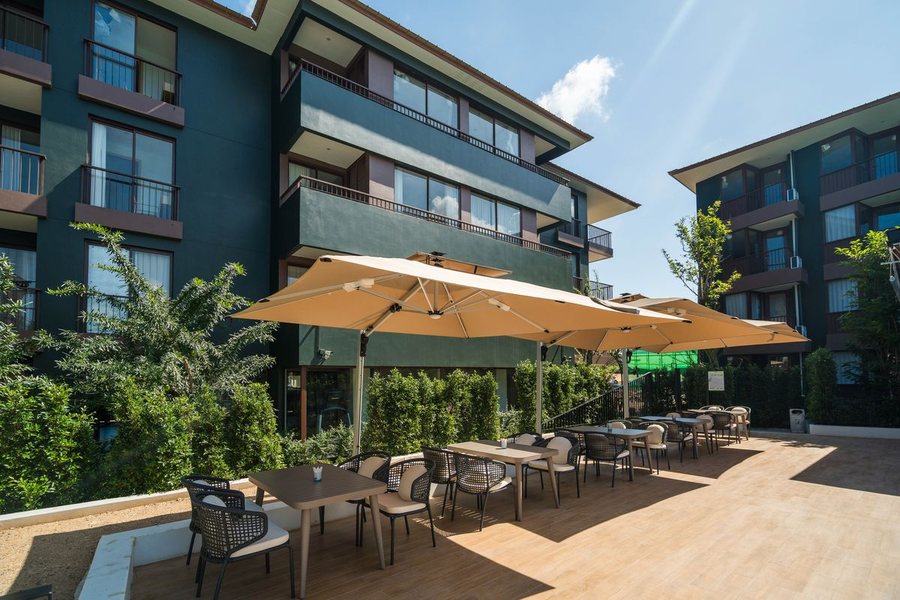 Wing Samui — outdoor lounge